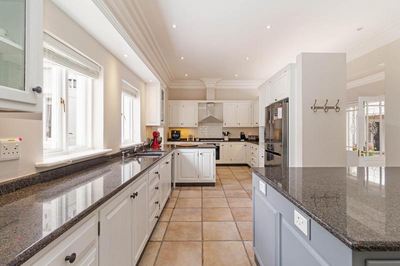 To Let 4 Bedroom Property for Rent in Steenberg Estate Western Cape